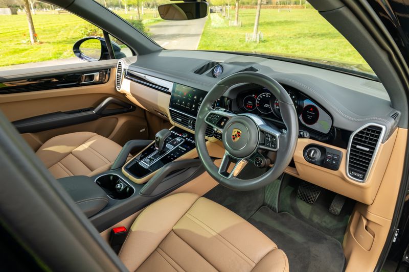 Porsche Cayenne 3.0T V6 Platinum Edition Tiptronic S 4WD