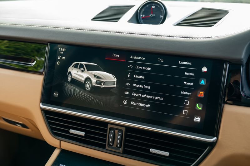 Porsche Cayenne 3.0T V6 Platinum Edition Tiptronic S 4WD