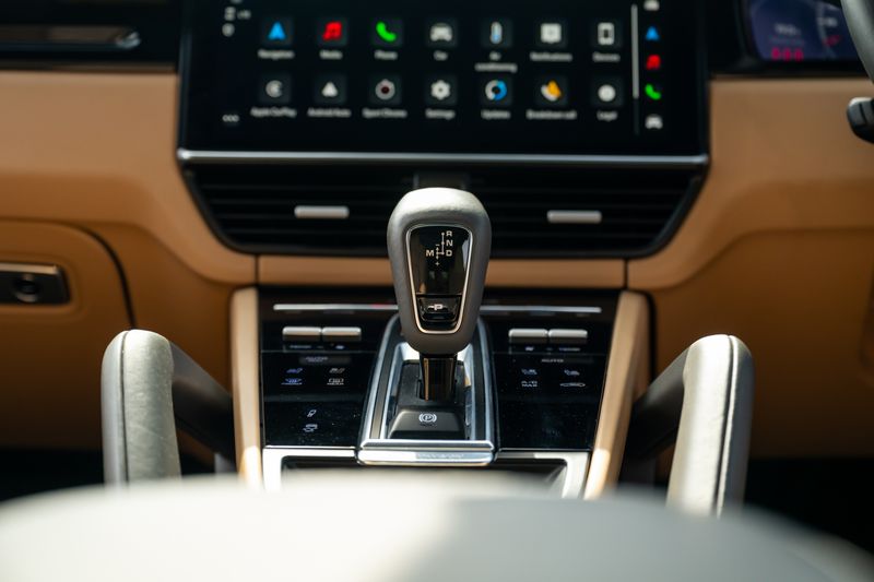 Porsche Cayenne 3.0T V6 Platinum Edition Tiptronic S 4WD