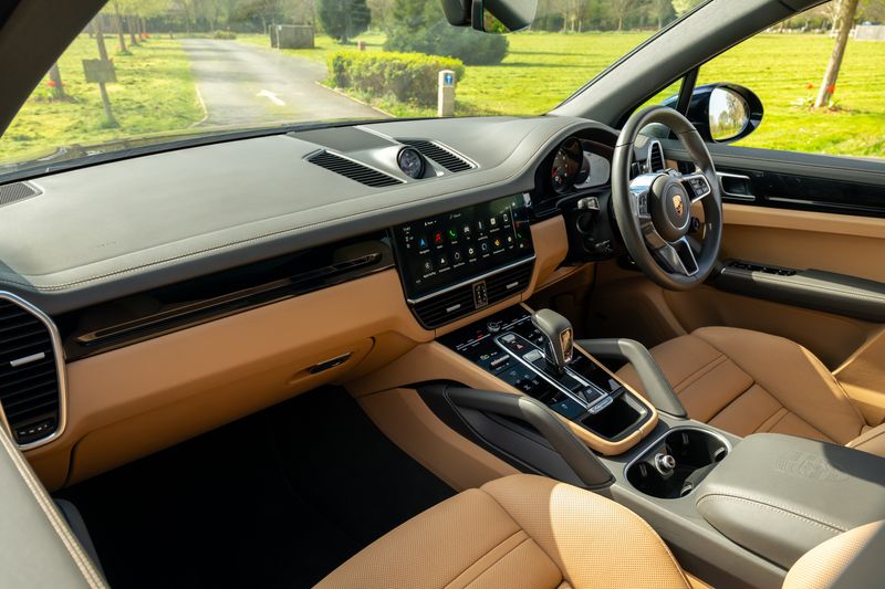 Porsche Cayenne 3.0T V6 Platinum Edition Tiptronic S 4WD