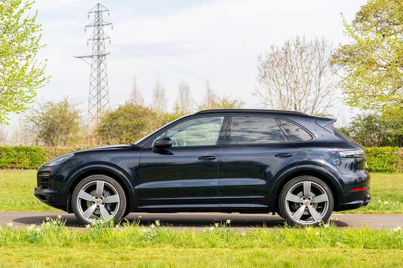 Porsche Cayenne 3.0T V6 Platinum Edition Tiptronic S 4WD
