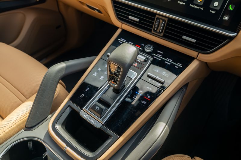 Porsche Cayenne 3.0T V6 Platinum Edition Tiptronic S 4WD