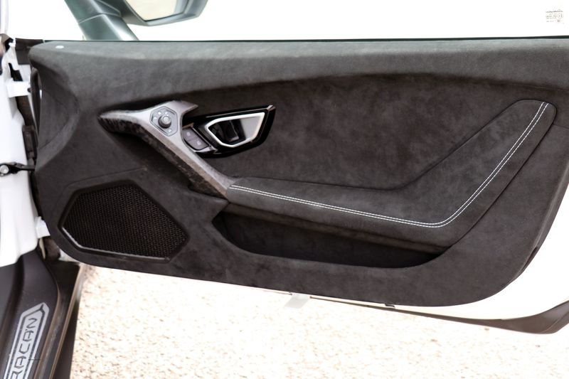 2018 Lamborghini Huracan LP 640-4 PERFORMANTE