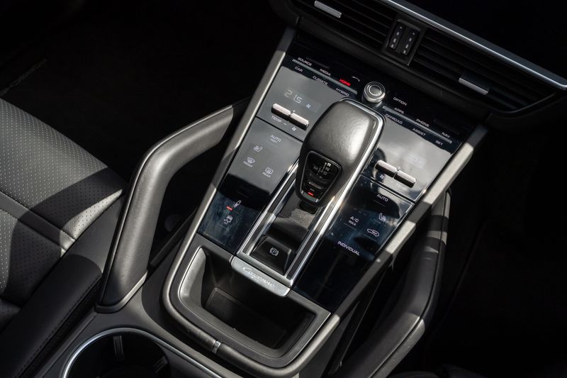 Porsche Cayenne 3.0 V6 E-Hybrid Tiptronic S 4WD