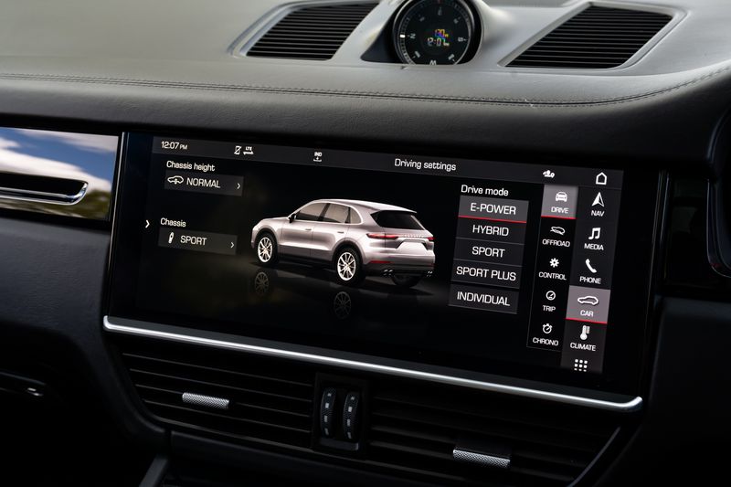 Porsche Cayenne 3.0 V6 E-Hybrid Tiptronic S 4WD