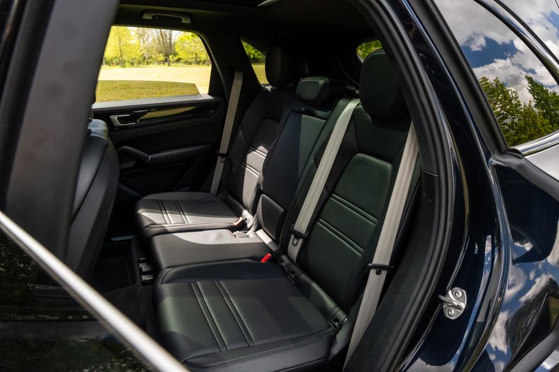 Porsche Cayenne 3.0 V6 E-Hybrid Tiptronic S 4WD