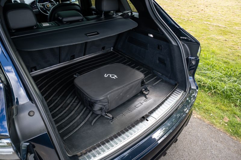 Porsche Cayenne 3.0 V6 E-Hybrid Tiptronic S 4WD