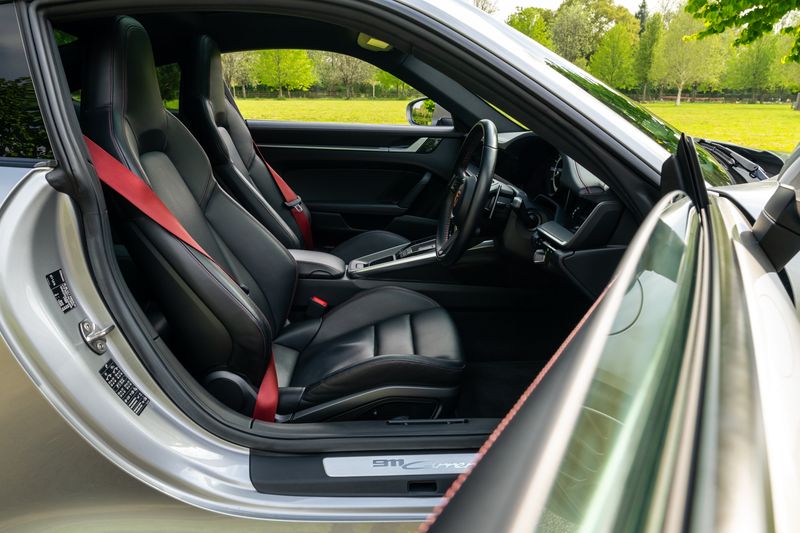 Porsche 911 (992) Carrera S PDK