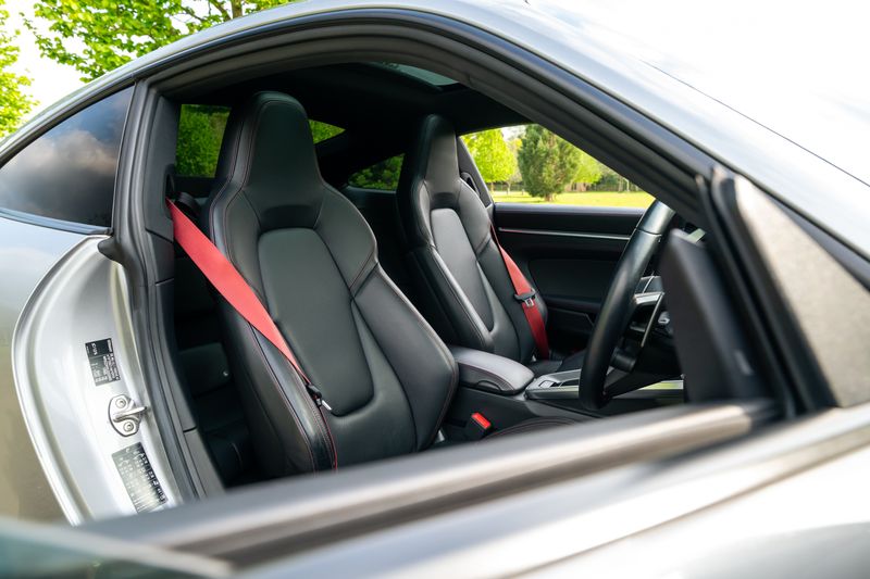 Porsche 911 (992) Carrera S PDK