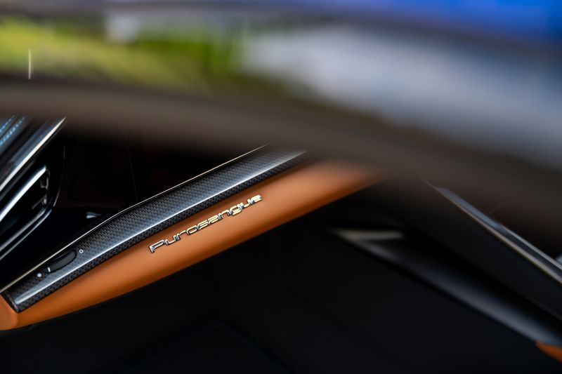 Ferrari Purosangue 6.5 V12 F1 DCT 4WD