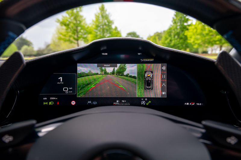 Ferrari Purosangue 6.5 V12 F1 DCT 4WD