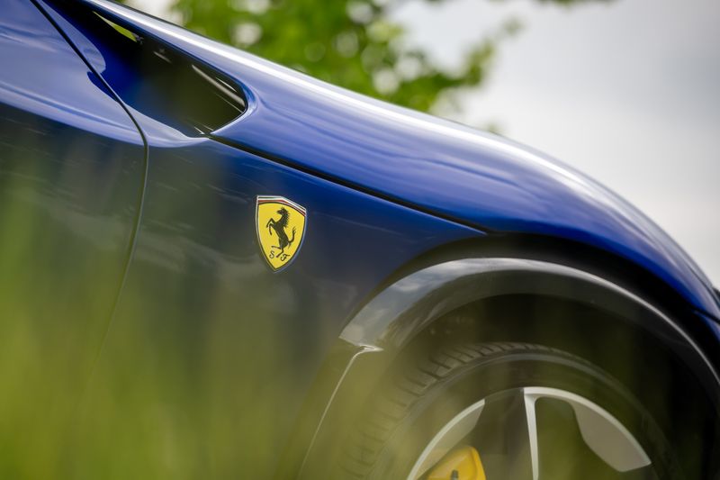 Ferrari Purosangue 6.5 V12 F1 DCT 4WD