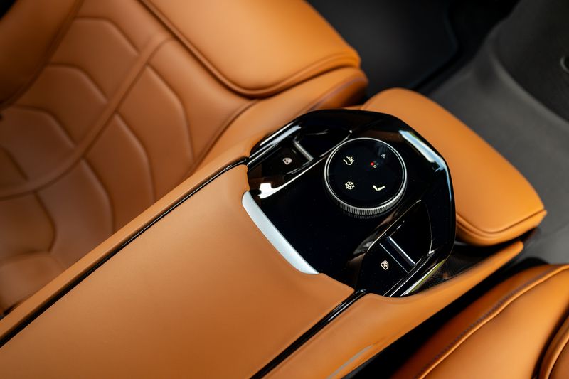 Ferrari Purosangue 6.5 V12 F1 DCT 4WD