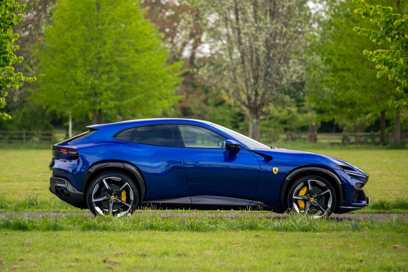 Ferrari Purosangue 6.5 V12 F1 DCT 4WD