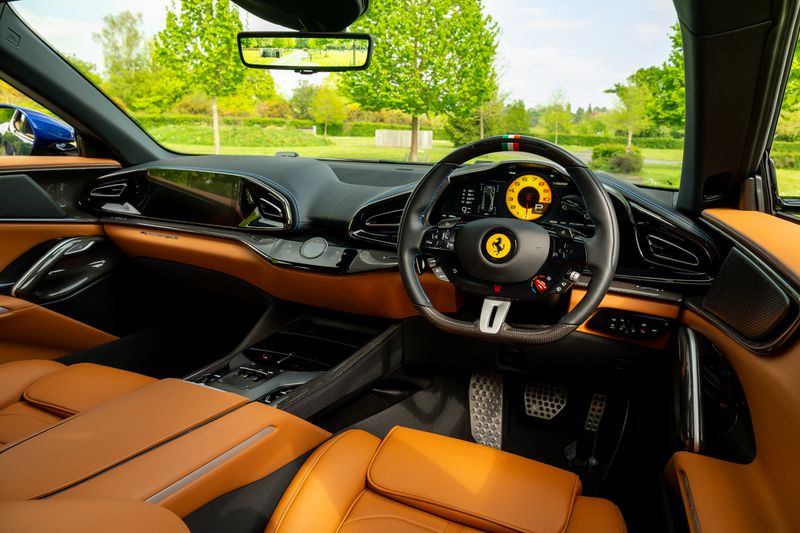 Ferrari Purosangue 6.5 V12 F1 DCT 4WD