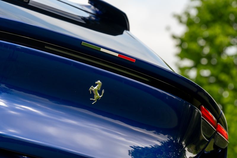 Ferrari Purosangue 6.5 V12 F1 DCT 4WD