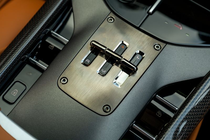 Ferrari Purosangue 6.5 V12 F1 DCT 4WD