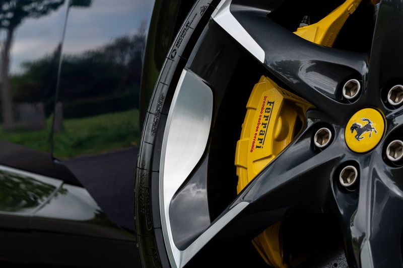 Ferrari Purosangue 6.5 V12 F1 DCT 4WD