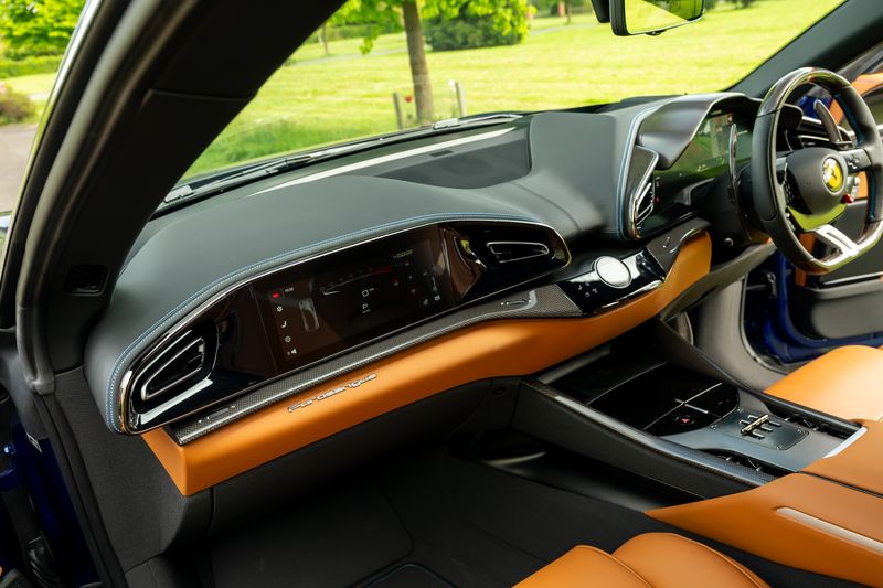 Ferrari Purosangue 6.5 V12 F1 DCT 4WD