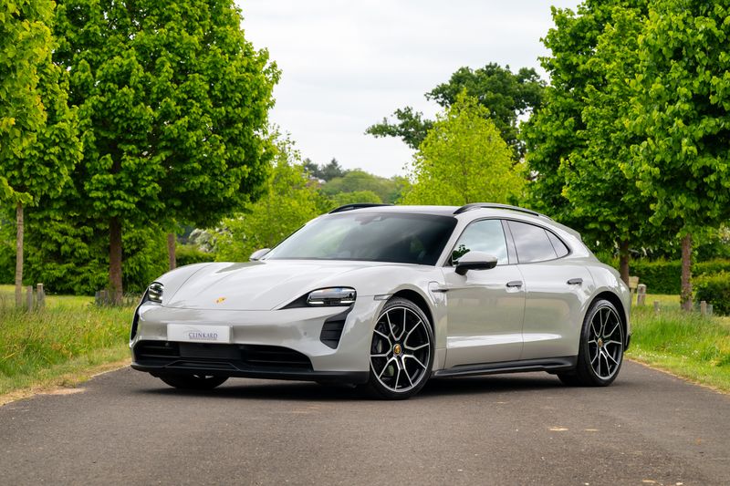Porsche Taycan Performance Sport Turismo ( VAT Qualifying )