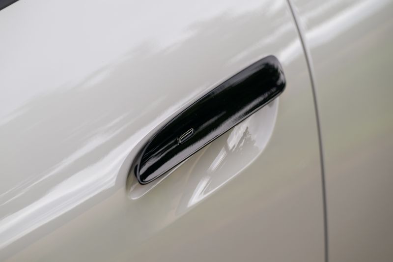 Porsche Taycan Performance Sport Turismo ( VAT Qualifying )