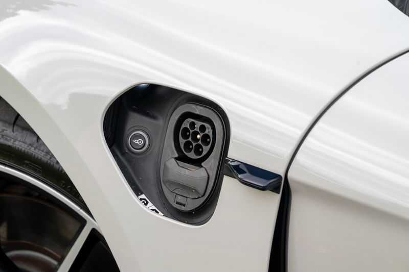 Porsche Taycan Performance Sport Turismo ( VAT Qualifying )