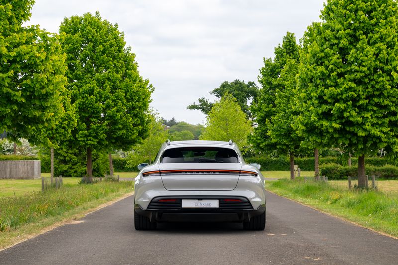 Porsche Taycan Performance Sport Turismo ( VAT Qualifying )