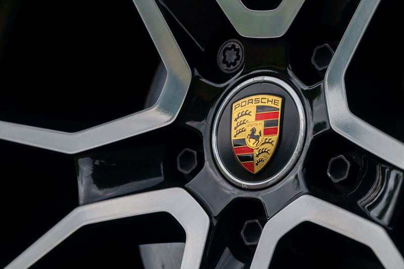 Porsche Taycan Performance Sport Turismo ( VAT Qualifying )