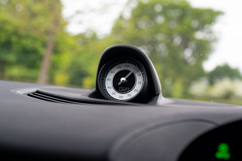 Porsche Taycan Performance Sport Turismo ( VAT Qualifying )