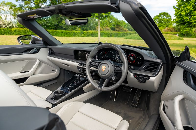 Porsche 911 (992) Carrera S Convertible PDK