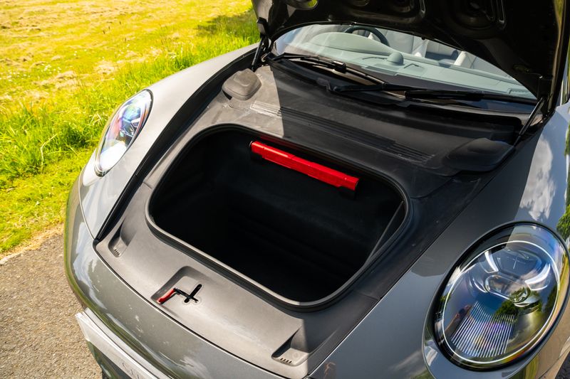 Porsche 911 (992) Carrera S Convertible PDK