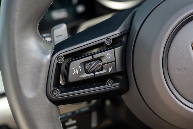 Porsche 911 (992) Carrera S Convertible PDK