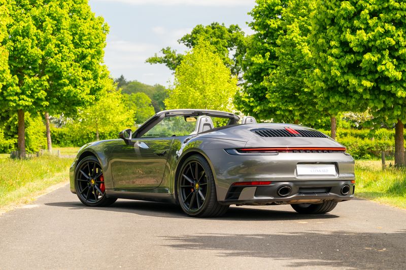 Porsche 911 (992) Carrera S Convertible PDK