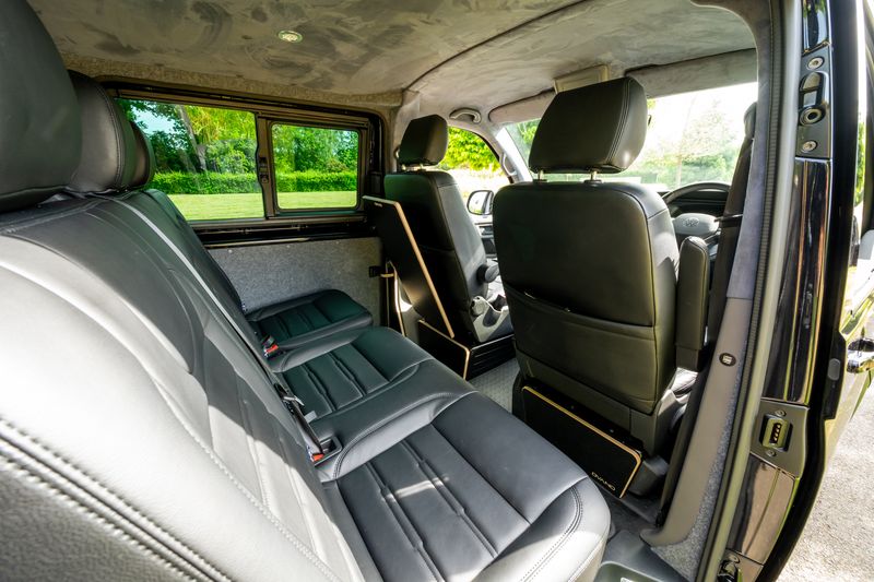 Volkswagen Transporter 2.0 TDI T32 Highline Kombi DSG FWD SWB