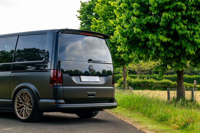 Volkswagen Transporter 2.0 TDI T32 Highline Kombi DSG FWD SWB