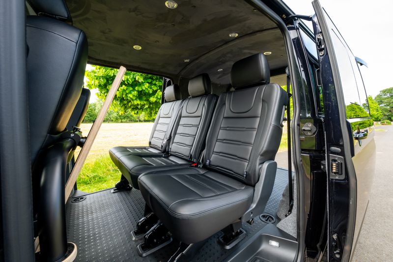 Volkswagen Transporter 2.0 TDI T32 Highline Kombi DSG FWD SWB