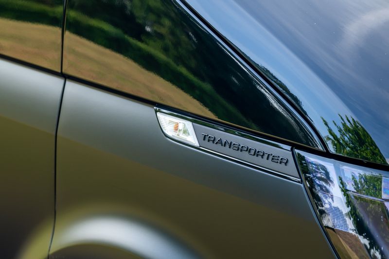 Volkswagen Transporter 2.0 TDI T32 Highline Kombi DSG FWD SWB