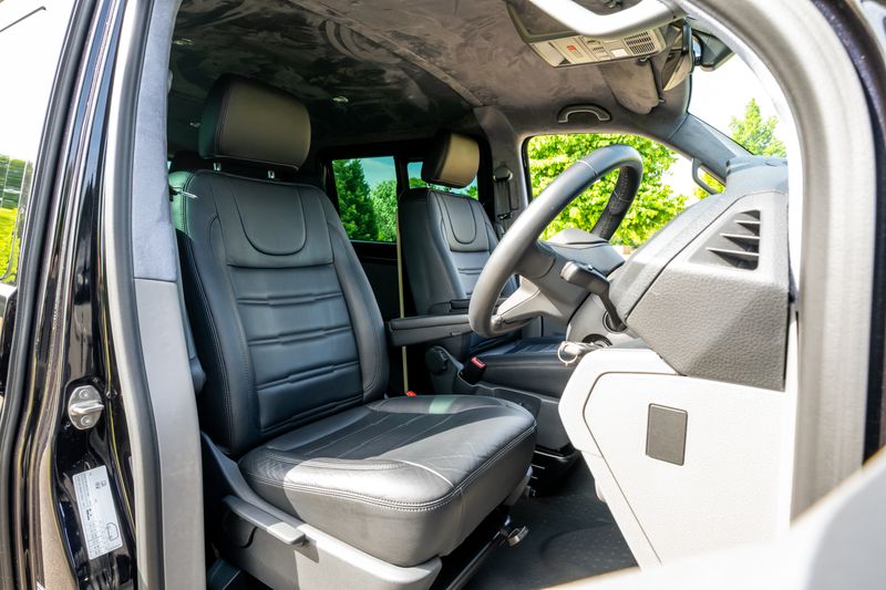 Volkswagen Transporter 2.0 TDI T32 Highline Kombi DSG FWD SWB