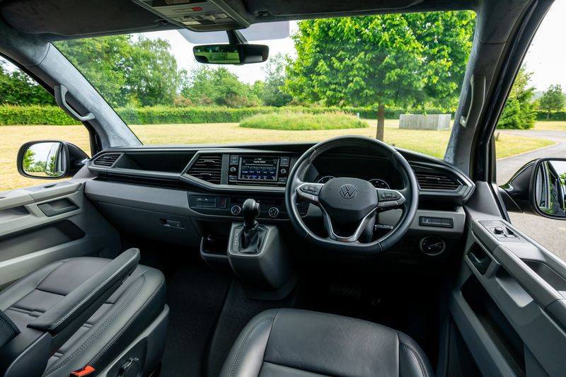 Volkswagen Transporter 2.0 TDI T32 Highline Kombi DSG FWD SWB