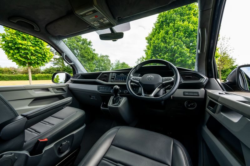 Volkswagen Transporter 2.0 TDI T32 Highline Kombi DSG FWD SWB