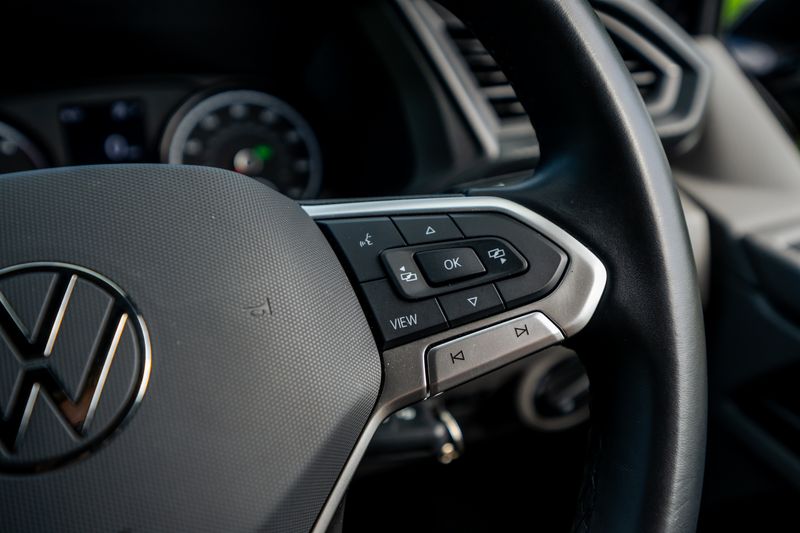 Volkswagen Transporter 2.0 TDI T32 Highline Kombi DSG FWD SWB