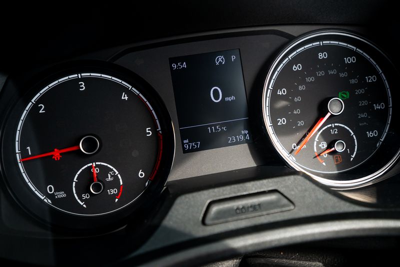 Volkswagen Transporter 2.0 TDI T32 Highline Kombi DSG FWD SWB