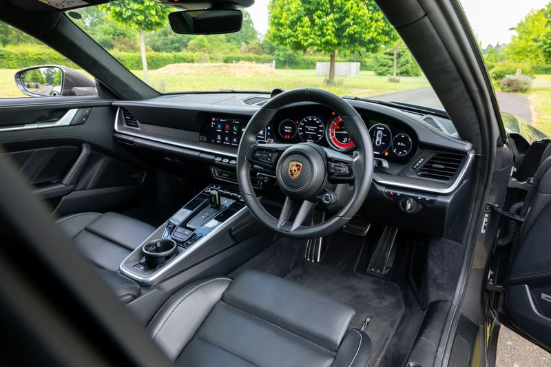 Porsche 911 (992) Turbo PDK