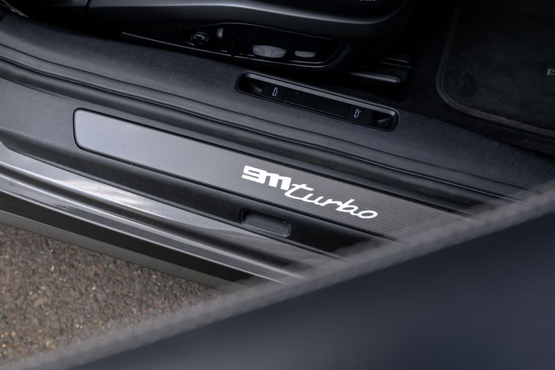 Porsche 911 (992) Turbo PDK