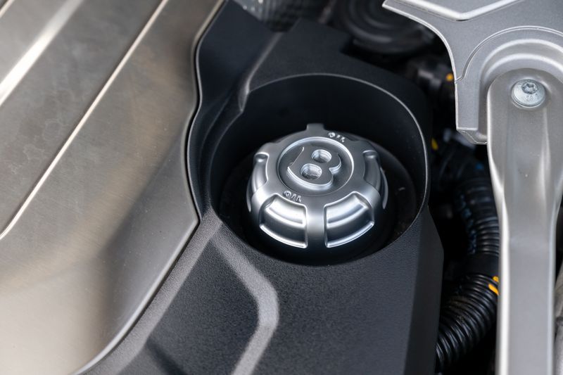 Bentley Continental GTC 4.0 V8