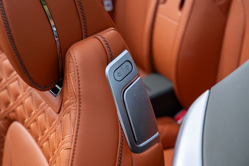 Bentley Continental GTC 4.0 V8