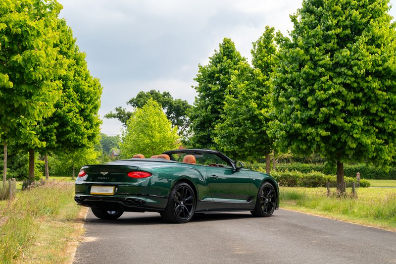 Bentley Continental GTC 4.0 V8