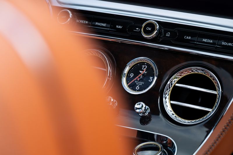 Bentley Continental GTC 4.0 V8