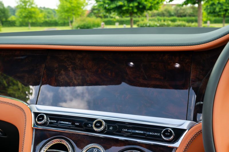 Bentley Continental GTC 4.0 V8