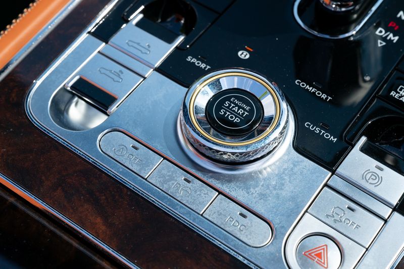 Bentley Continental GTC 4.0 V8